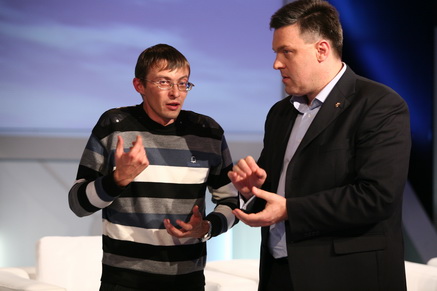 Львовский историк Забилый и вождь украинской националистической партии "Свобода" Тягнибок
